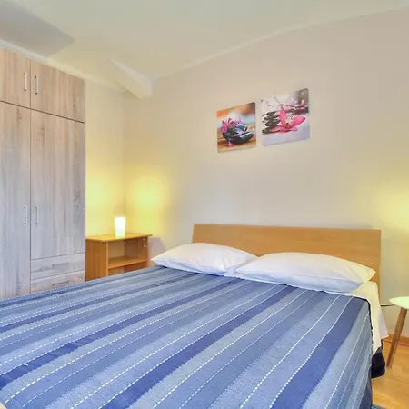 Holiday House Flora Holiday home Novigrad (Istria)