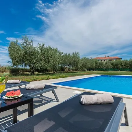 Holiday House Flora Holiday home Novigrad (Istria)